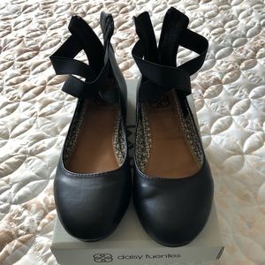Daisy Fuentes Ballet Flats size 7